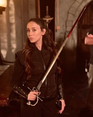 Stella Maeve Instagram - In honor of tonight’s episode of Magicians.... I give you thee, behind the scee, swipe left to get the full effect. #themagicians (Yeah that’s right, I was pregnant the entire season... pregnant and wielding a sword. Making poppa proud!)