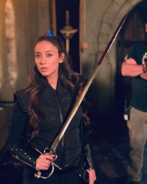 Stella Maeve Instagram - In honor of tonight’s episode of Magicians.... I give you thee, behind the scee, swipe left to get the full effect. #themagicians (Yeah that’s right, I was pregnant the entire season... pregnant and wielding a sword. Making poppa proud!)