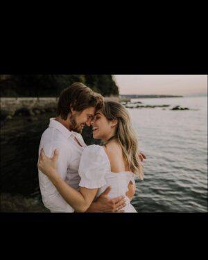 Stephanie Bennett Instagram - Marrying you is the best decision I’ve ever made @sebastianjstewart
.
.
.
.
Huge thank you to our talented friend @ashleyrossstudios for capturing us 🤍