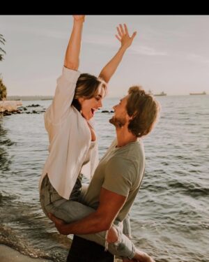 Stephanie Bennett Instagram - Marrying you is the best decision I’ve ever made @sebastianjstewart
.
.
.
.
Huge thank you to our talented friend @ashleyrossstudios for capturing us 🤍