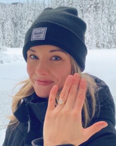 Stephanie Bennett Most Liked Photos and Posts