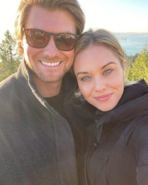 Stephanie Bennett Instagram - ☀️❤️❄️🙏
@sebastianjstewart