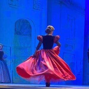Stephanie J. Block Instagram - Closing out week one of @kissmekateuk. 💋