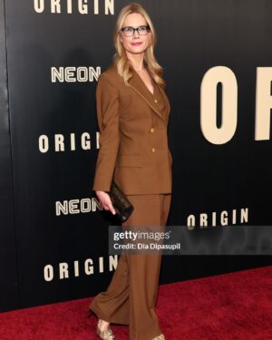 Stephanie March Instagram - 1. last night at the NYC premiere of @originmovie It. Was. Astonishing. 2. Helluva party to be asked to join. 3. She is a masterpiece. And so is her film. BRAVA, AVA #Origin #AunjanueEllis