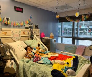 Stephanie Nur Instagram - Volunteered with an excellent non profit @onceuponaroom 
We decorated sweet Sarah’s room at the UCLA Children’s Hospital @uclamch with her favorite things so she can feel more at home in her hospital room for her long stay. Such a feisty, bright, kind girl. And what a fighter! These kids inspire me. 

I highly recommend volunteering for this heartfelt initiative. Contact @onceuponaroom