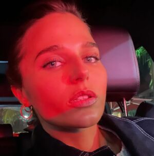 Stephanie Nur Instagram - “I have no time for things that have no soul.” 🐑 
- C.Bukowski 🕊️