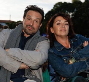 Stéphanie Pareja Instagram - Retour sur la  première édition des théâtrales d’Eze créé par @davidbrecourtofficiel et parrainé par Francis Huster.🌠✨🌠✨🌠✨🌠✨🌠✨🌠
Un grand merci pour l’invitation🩵
.
@stephanecherki 
@pascale_rivolta 
@celine_zambon 
@karen.sori06 
@brunosalomoneofficiel 
@naguiiiiiii 
@le_mensuel_magazine 
@eze_tourisme
@bbostudio 📸