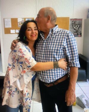 Stéphanie Pareja Instagram - Je suis remplie de peine ce soir je comprends pas …comme de nombreux camarades et fans je pense fort à toi et tes proches . Merci pour nos discussions, nos partages nos rires…
Repose en paix mon cher et tendre Michel . 🙏💔🕊️