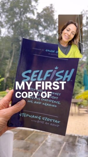 Stephanie Szostak Instagram - Wow, it’s here, it’s real, I’m holding it 😍 Grateful beyond words to share SELF!SH with you in just two weeks. Inside you’ll discover stories from @giveanhour ambassadors that will inspire and motivate you along with exercises that will guide you to create your Personal Playbook for Life 💪🧠 A daily tool of Mental Fitness to quiet down the noise and reconnect to all that helps YOU think better, feel better, and do better.

Get your copy today (link in bio) 
SELF!SH, not selfish 💚🤍 50% of my proceeds go to the national mental health organization  @giveanhour

Thank you @showtimeshawnp Bob Stead @missellemark @bryanabramsmusic @ecbluopus @allenlevisimmons @nickiesilverstein @johnoleary.inspires for sharing your wisdom and incredible stories in this book 📝🦉

@lizaroyceagency 
@post_hill_press 
#mentalfitness 
#self!shplaybook

@litttlebigbrands