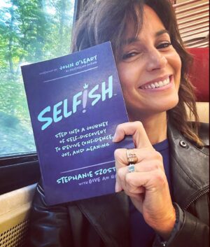 Stephanie Szostak Instagram - SELF!SH is out today for #worldmentalhealthday with 50% of my proceeds going to the national mental health organization@giveanhour 
I hope you enjoy the experience of working on the project of you 💜

#workbook #selfreflection #selfawareness #mentalfitness #mentalwellbeing

@post_hill_press 
@lizaroyceagency 
@giveanhour