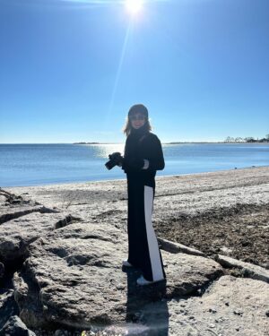 Stephanie Szostak Instagram - @ilovetylermadison makes these very cool pants and they named their company after their two dogs and Otis and I are big fans. 
Merci beaucoup @ilovetylermadison! 
And bonus: some dudes cold plunging and grunting in the Long Island sound because, why not.