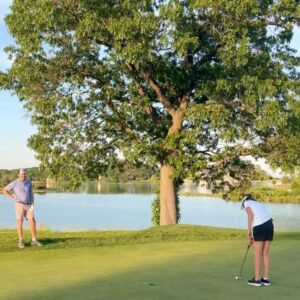 Stephanie Szostak Instagram - Magic hour with the Club Champ, the Swede (who talks all the way until she hits the ball) and the Hubby ⛳️

@lohlasport I love my new golf gear 💚 Merci 😘
#womengolf