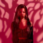 Stephanie Ho Instagram - 𝕖𝕩𝕔𝕝𝕦𝕤𝕚𝕧𝕖 𝕡𝕣𝕖𝕧𝕚𝕖𝕨💓 一世去逐浪 我雙眼不會向後望 這寶馬 一躍踏過血汗 到荒野 向遠處那星光奔往 星際太浩瀚 陌路上追逐看天荒 全力狂放 一生不需停航 朝無盡發放 #野馬 available on all streaming platforms now link in bio 🐎 @movingpicturescrew