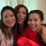 Stephanie Ho Instagram - 《野馬》 @laiwinki 感謝篇 當天錄音後興致勃勃到公司對面印度餐廳食butter chicken 開mv 會。我跟 @chzfung 説，我聯想起當年初中讀協恩時一位同學，我們總是跟那藍色長衫校服格格不入，雖然說話大聲😂 可我們一直也抱持那樂觀和冒險精神。現在20年後，我們我都成長了，走的路越來越遠，但始終在彼此背後支持著。 說完我就說，要不找演藝的畢業生去演好了，第一個想起要問 @laiwinki 😝 然後張生說了一句，「不如就搵佢演啦X」 😏😏😏 然後我就像小學生去學校旅行一樣的興奮地致電winki，跟她解釋我們的概念，這時候我們很多共同的回憶浮現在眼前。她懷孕時我們去迪士尼酒店，我結婚早一個晚上她和也也在我家替我上頭時候拍照，我懷孕時跟她去迪士尼，當我們倆都成為媽媽太忙時候就趁也也上劍擊課時在車上聊天然後結伴去接放學🥲 時代在變，我們沒變。 想特別感謝winki 在過程中一直替我們brainstorm ideas，找來自己的好朋友 @adaadadurian 兩位好戲之人，一個眼神中已經看到她們的友情和經歷💓 拍攝當天雖然有遇到天氣的影響，兩位儘管要OT🥶但也是盡心盡力綽綽有餘完成戲份🙏🙏🙏非常非常的感恩，感謝。 當然亦都非常感激各位舊同事幫忙🙏 為表誠意我都直接聯絡小姐😬 @62000000callme thank you so much for your support 💓💓💓 希望大家係聽《野馬》呢首歌時候都可以欣賞下賴慰玲驚人嘅美貌🥰😛 #野馬