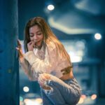 Stephanie Ho Instagram - 不怕去亂撞 我只會衝向我願望 哪需怕一世沒有護航 到荒野看遠處那星光奔往 🌟 𝟐𝟎𝟐𝟒.𝟎𝟓.𝟎𝟔 𝟐𝟏:𝟎𝟎 𝐌𝐕首播 𝟐𝟎𝟐𝟒.𝟎𝟓.𝟎𝟕 𝟎𝟎:𝟎𝟎 各大音樂平台上架 朝無盡發放🔥🐎 #野馬 #stephanieho #何雁詩 #movingpicturescrew