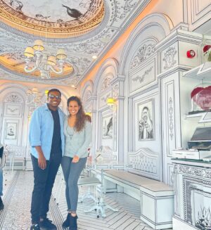Stephanie Siriwardhana Instagram - "Good Friend Better Than Pocket Coin" ♥️ @lrj_89 
.
Delicious food & 📸 by @zeineb_ben_slama 
.
#foreverfriends #foreverrose #dubai #friendship #uni #icc #umpire #barbados #srilanka