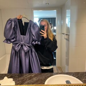 Stien den Hollander Instagram - met een lach en een traan ( en een drankie!! ) 💓❣️💖💐❤️‍🔥