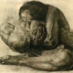 Stina Wollter Instagram – Bild 1, 2: Mor med dött barn. 1903
3: ”Schlachtfeld” 1907

Käthe Kollwitz. (1867-1945) 
Vars konst förbjöds av nazisterna. 
Kollwitz var socialist och pacifist och när nazisterna kom till makten 1933 i Tyskland togs hennes konst bort från museer och hon förbjöds att ställa ut sina verk. Under andra världskriget förstördes många av hennes teckningar och skulpturer och hon dog strax före krigsslutet. 

(Hennes son dog i början på första världskriget vid 21 år ålder.)