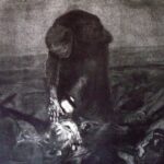 Stina Wollter Instagram – Bild 1, 2: Mor med dött barn. 1903
3: ”Schlachtfeld” 1907

Käthe Kollwitz. (1867-1945) 
Vars konst förbjöds av nazisterna. 
Kollwitz var socialist och pacifist och när nazisterna kom till makten 1933 i Tyskland togs hennes konst bort från museer och hon förbjöds att ställa ut sina verk. Under andra världskriget förstördes många av hennes teckningar och skulpturer och hon dog strax före krigsslutet. 

(Hennes son dog i början på första världskriget vid 21 år ålder.)