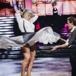 Stina Wollter Instagram - Sju år sen idag. Let’s Dance. Jag å Tobias och en jive och Dolly Parton. (Jag måste ju posta lite ofarliga gulliga grejer eftersom jag är begränsad här på instagram)