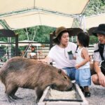 Suan Wang Instagram - 堪稱最愛最喜歡動物的一家人～ 以後老了的願望是開一個開心農場。 @bambiland.yilan 這裡真的有愛， 我們感受的到。