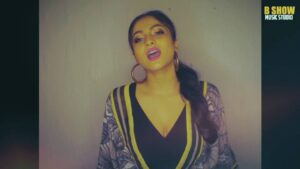 Subholina Sen Instagram - Here's a fun mashup of some of the indie songs that became super popular in the last year!
This compilation of feel good reggaeton songs are our favorites too as much as yours! 
The mashup is mostly taking "Tu aake dekhle " by @ifeelking  as a base and adding lines from "Unforgettable" by @frenchmontana ( which is ultimately the inspiration ) and "Insane" by @ap.dhillxn in this part. Stay tuned to find out the rest of the songs in this medley. 

Hope you enjoy ! 
Arranged and performed by B Show and I 😊🎂
Video shoot & edit by @rapperkavira 
🥰🥰

Check out the full mashup! Link in bio . 

Let me know in comments what you thought ❤️❤️

#covermashup #subholinalive #subholinasen #bshow #collab #tuakedekhle #king #apdhillon #arjunkanungo #mitraz #unforgettable