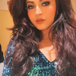 Subholina Sen Instagram - Finally the mid November to mid December schedule comes to an end ! Hardly any sleep , non stop travel , over 50 flights, 16 shows , the best musicians , sooo much fun, lots of glam , lots of memories ♥️♥️♥️. Here are some moments 
So blessed and thankful to have chosen this passion of mine and so grateful for the rewards ! Lots of love and prayers for everyone . Have a great December ♥️♥️♥️🥳