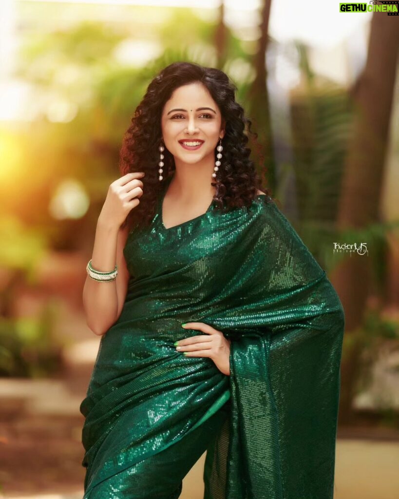 Subiksha Instagram - Dazzling @subikshaoffl for #chandramukhi2 promotions! 💚 . #chandramukhi2 from September.15th! @lycaproductions . Saree @hafsaaddotcom  Photography & retouch  @thivakar.photo