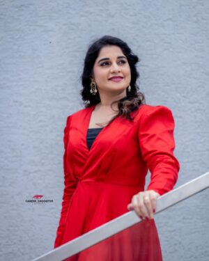 Sudeepa Pinky Instagram - ✨❤️Worry is not created by Circumstances.
It is born out of Mental weakness so..
Expect changes 
Accept changes &
Enjoy changes in life✨❤️

@pinky_sudeepaofficial
Attire : @indusuresh_p 
Mua : @swathis_makeup_academy 
Jewellery: @kriyaah002 
Pc : @candid_shoooter_