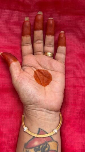 Sudeepa Pinky Instagram - When you are obsessed to make your hand little more beautiful 🤩 🌱
#mehendi #mehendidesign #famjam