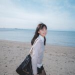 Suey Kwok Instagram - 逗子海岸🌊⛩️ 原本還非常擔心下雨，起床看見超猛的陽光，已經超開心 去到逗子海岸竟然還驚喜見到富士山💙🗻 Okkk 肯定是行運呀😎🐵💫💫