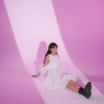 Suey Kwok Instagram - having a pink moment with a cute dress💖💫 📷 @kirkcheungvision 👗 @ceciliebahnsen @harveynicholshk 💈 @larryho_hairstylist 💄 @melodychiumakeup