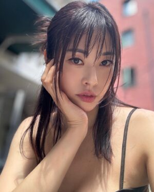 Suh Dong-joo Thumbnail - 8K Likes - Top Liked Instagram Posts and Photos