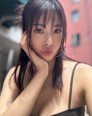 Suh Dong-joo Thumbnail - 7.6K Likes - Top Liked Instagram Posts and Photos