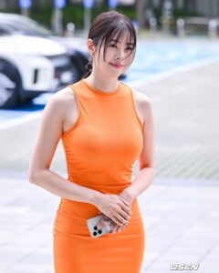 Suh Dong-joo Instagram - 🧡기사 사진인데 넘 잘나와서 기쁜 날🧡