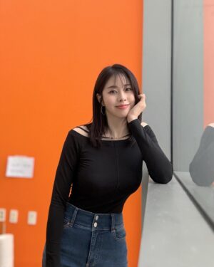 Suh Dong-joo Thumbnail - 8.6K Likes - Top Liked Instagram Posts and Photos