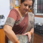 Sujatha Babu Ramesh Instagram – Soft aa இட்லி மாவு 😍😍
#instagram #instareels #reelindia #shorts #reels #insta #homemade #kitchen #cooking #rice #southindian #idli #dhosa #saree #sareelover #trending #viral #youtube #youtubechannel #influencer #dinner #breakfast
