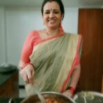 Sujatha Babu Ramesh Instagram - Instant நெல்லிக்காய் ஊறுகாய் 😍😍😍 #insta #reels #reelsinstagram #instareels #reelsindia #instagram #instagramreels #shorts #youtube #youtuber #youtubechannel #saree #sareelove #kitchen #cooking #southindian #receipe #healthyfood #curdrice