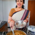 Sujatha Babu Ramesh Instagram – காரசாரமான Veg.SCHEZWAN FRIED RICE 😍😍🩷🩷🩷🩷🩷🩷🩷🩷 #reels #reelsinstagram #reelsindia #shorts #youtube #youtubers #schezwanfriedrice #vegfriedrice #vegrice #trendingreels #trending #shortstrending #sujathababu #voiceout #youtubechannel