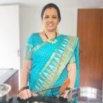 Sujatha Babu Ramesh Instagram – ராகி தோசை 😍😍 easy healthy
#reels #reelsinstagram #insta #instareels #shorts #youtube #youtubechannel #youtubevideo #easy #receipe #breakfast #dinner #saree  #sareelove

ராகி மாவு, அரிசி மாவு, ரவை, எண்ணெய், சின்ன வெங்காயம், பச்சைமிளகாய், உப்பு