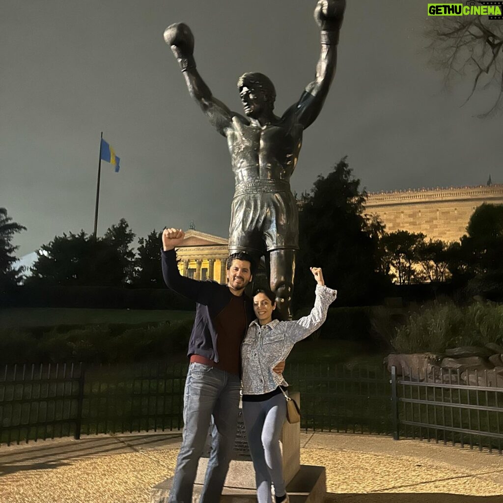 Sukhmani Sadana Instagram - Wedding ‘sheddings’ in #philadelphia A party bus to drink, followed by a steak, running up the rocky steps to burn those calories and then stealing the groom hot convertible for a pic… what more does one need? 🤪 #philadelphia #phillycheesesteak #philly #travelgram #traveladdict #travelwithsuki #onelifeliveit #usa