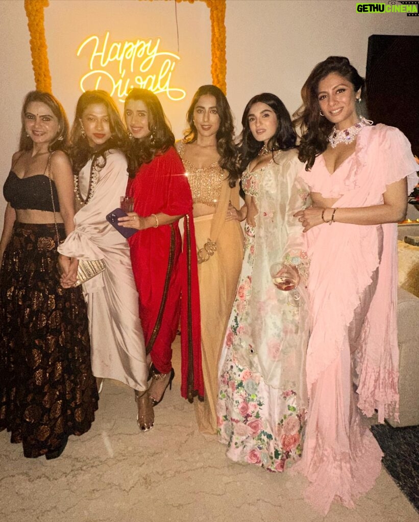 Sukhmani Sadana Instagram - Happy Diwali 🪔 Wearing @anshikatakofficial Jewllery @khuranajewelleryhouse #happydiwali2023