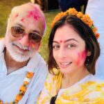 Sukhmani Sadana Instagram - Life gave me a lot of reasons to smile and my parents are on TOP of the list :) Thank you papa for always showing up when I needed you. No matter what, you have always been supportive and shown me the right path. Im truly the luckiest daughter and blessed to have you as my father. I wish for everyone man to be as sensitive and kind as you 🤍 @sadanajaspal #myuniverse #family #fatherdaughter #sadana #loveyourfamily #touchwood #happybdaypapa