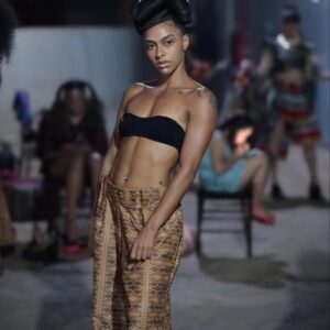 Sul Rosa Instagram - Momentos inesquecíveis. Em um segundo a vida muda🙌🏾✨.
.
.
.@nyna.koxta
@goiasfashionweekoficial 
.
.
.
#foryou #instagood #brasil #negra #amor #lgbt #model #top #mudanças #atleta #paz #viagem #trend