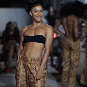Sul Rosa Instagram - Momentos inesquecíveis. Em um segundo a vida muda🙌🏾✨.
.
.
.@nyna.koxta
@goiasfashionweekoficial 
.
.
.
#foryou #instagood #brasil #negra #amor #lgbt #model #top #mudanças #atleta #paz #viagem #trend