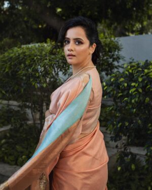 Sulagna Panigrahi Instagram - Sulagna Panigrahi x Raw Mango

Saree: @raw_mango 
HMU: @chiju_garbiyal_makeup_expert 
📸: @pixelpaji 

#sulagnapanigrahi #rawmango #saree
