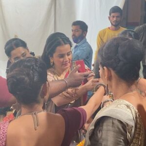 Sulagna Panigrahi Instagram - #Throwback to me almost breaking @sharadmalhotra009 ‘s skull 😂😂🤣

Last year around this time is when we started shooting for our beloved show #vidrohi on @starplus @disneyplushotstar 
This show will always be close to my heart as it was based on my motherland #Odisha ❤️
Everyone always complained that me and @sharadmalhotra009 didn’t make any reels together 😛 so here’s a sneak peak at how serious we are at work😉

#throwback #shoot #actorslife #behindthescenes #rehearsals #funtimes #missshooting #bestcast #bestcrew #lights #camera #action