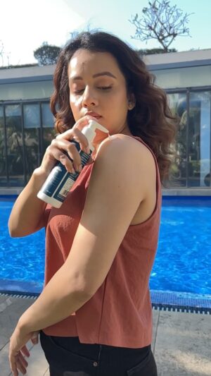 Sulagna Panigrahi Instagram - I fight my stubborn body acne with the Body Acne Pack from @be.bodywise and I’m in love! 💙

Got an extra discount for you with my code- 
✨SUL10✨🥳

The Salicylic Acid Bodywash prevents acne formation and reduces inflammation, and the 10% Niacinamide lotion helps fade acne marks. The products are so great that even on days when my skin is clear, can’t help but use them! 

Check out their bodycare range on bebodywise.com

DM a ‘Hi’ to @be.bodywise to join the Be Bodywise community & get in tune with your body 😊

#AD #BeBodywise 

#Bodywise #BodywiseSkin #Skinfood #SalicylicAcid Niacinamide #Bodyacne #Bodywash #workswithyourskin #Backne #Affordable #Budgetfriendly #healthmadeeasy #womenCare #Bodycare #dermatapproved #Skinconditions  #skincare #skincareroutine #skin #Skinessentials #browngirl #reelitfeelit