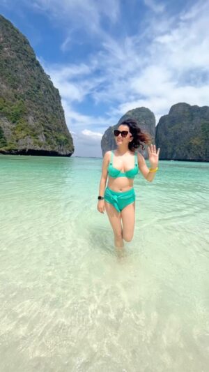 Sulagna Panigrahi Instagram - Always at peace in water 😇

#snorkling #bluewaters #marinelife #fish #sealife #thailand #bambooisland #vacation