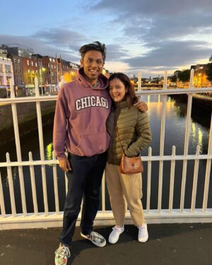 Sulagna Panigrahi Instagram - The smile on your face when you finally realise there is no baggage in your relationship 😍🥰😛
@biswakalyanrath 

For the uninitiated-
*suitcases lost at @heathrow_airport don’t know when we will get them back 😖

#lostsuitcase #foundsoul #travel #travelmishaps #goodluck #badluck #explore #newplaces #happyfaces